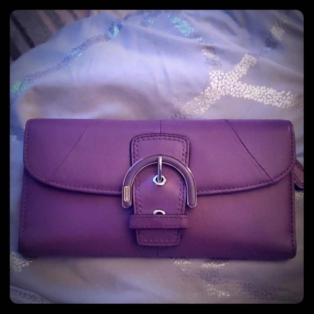 COPY - Coach Rare Plum Color Leather Soho Trifold…